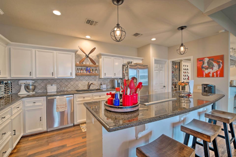 Fully Equipped Kitchen | Keurig Coffee Maker