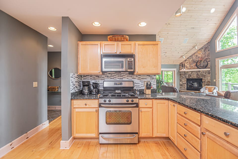 Full Kitchen