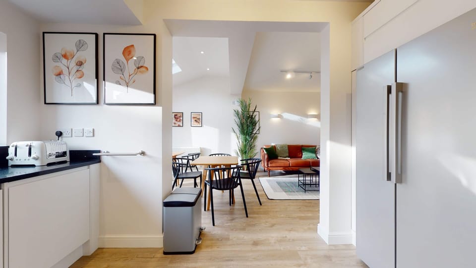 The Oxford Lodge Tour Oxford Lodge Communal Living2