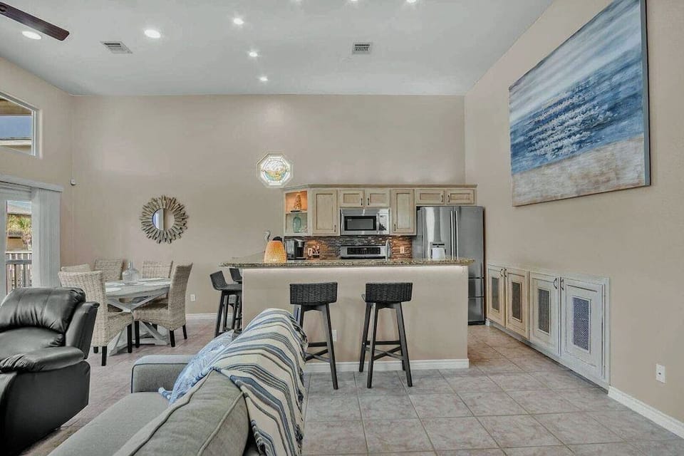 Open spacious living area.