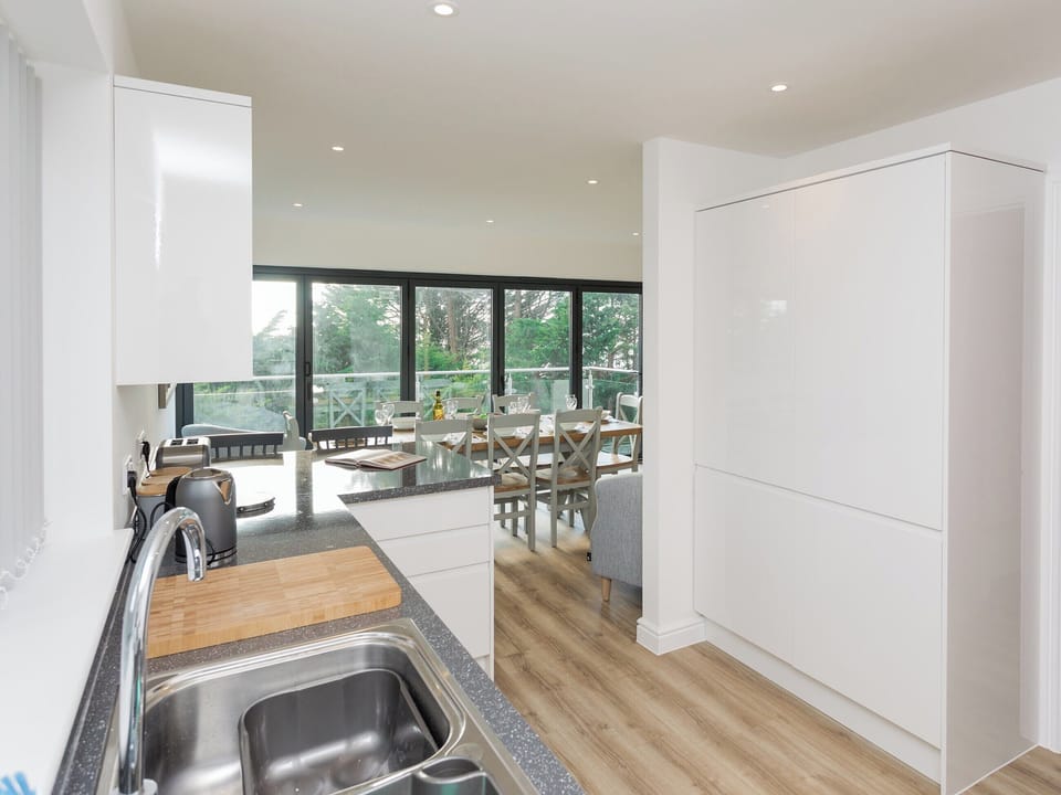 Kitchen area | Inglewood Retreat, Ventnor