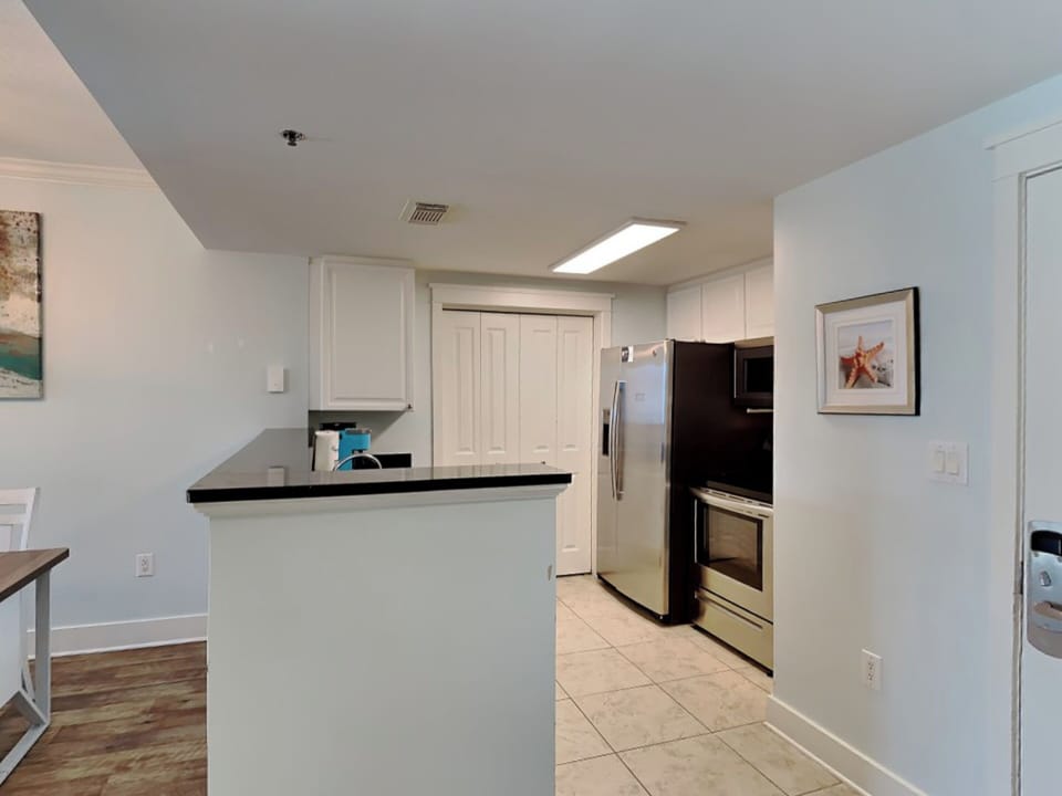 Fully Equipped Kitchen with Stainless Steel Appliances