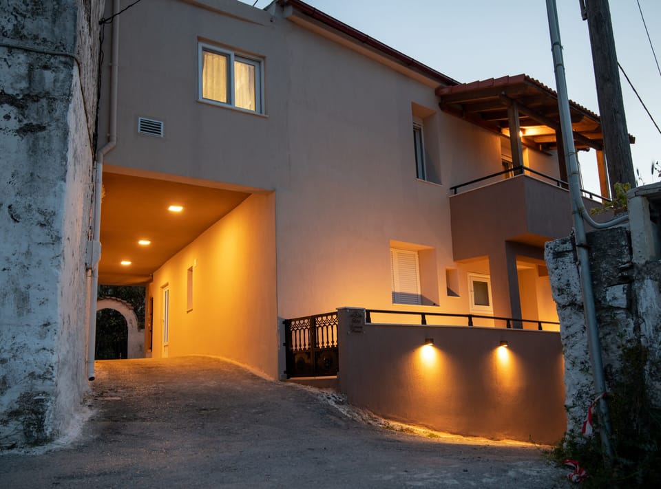 Stoa Luxury House - Exterior