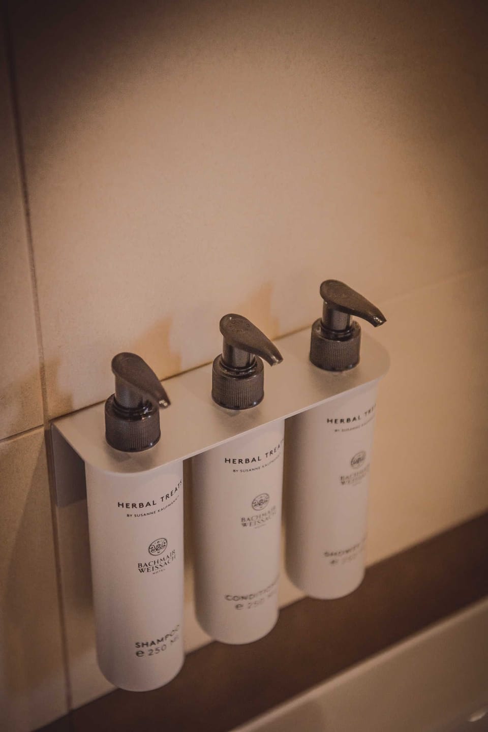 Bathroom amenities