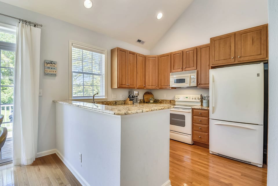 Main Level,Kitchen,