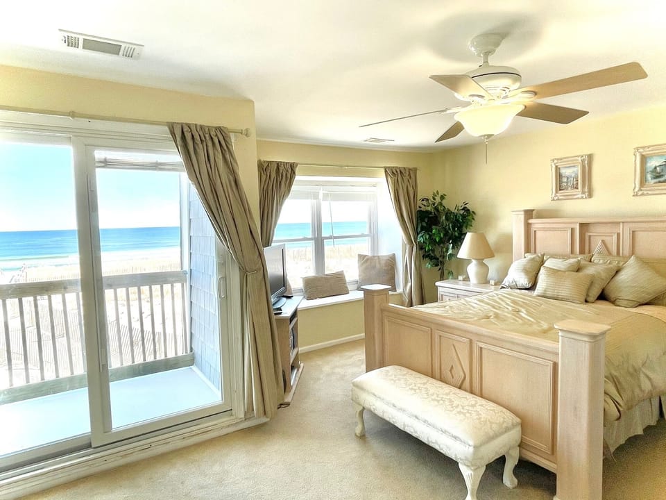 Master Bedroom with direct ocean views and walk in closet. 