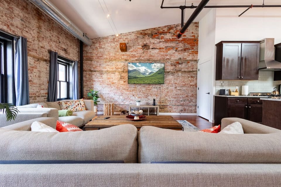 Stylish Industrial Loft in a Prime Location
