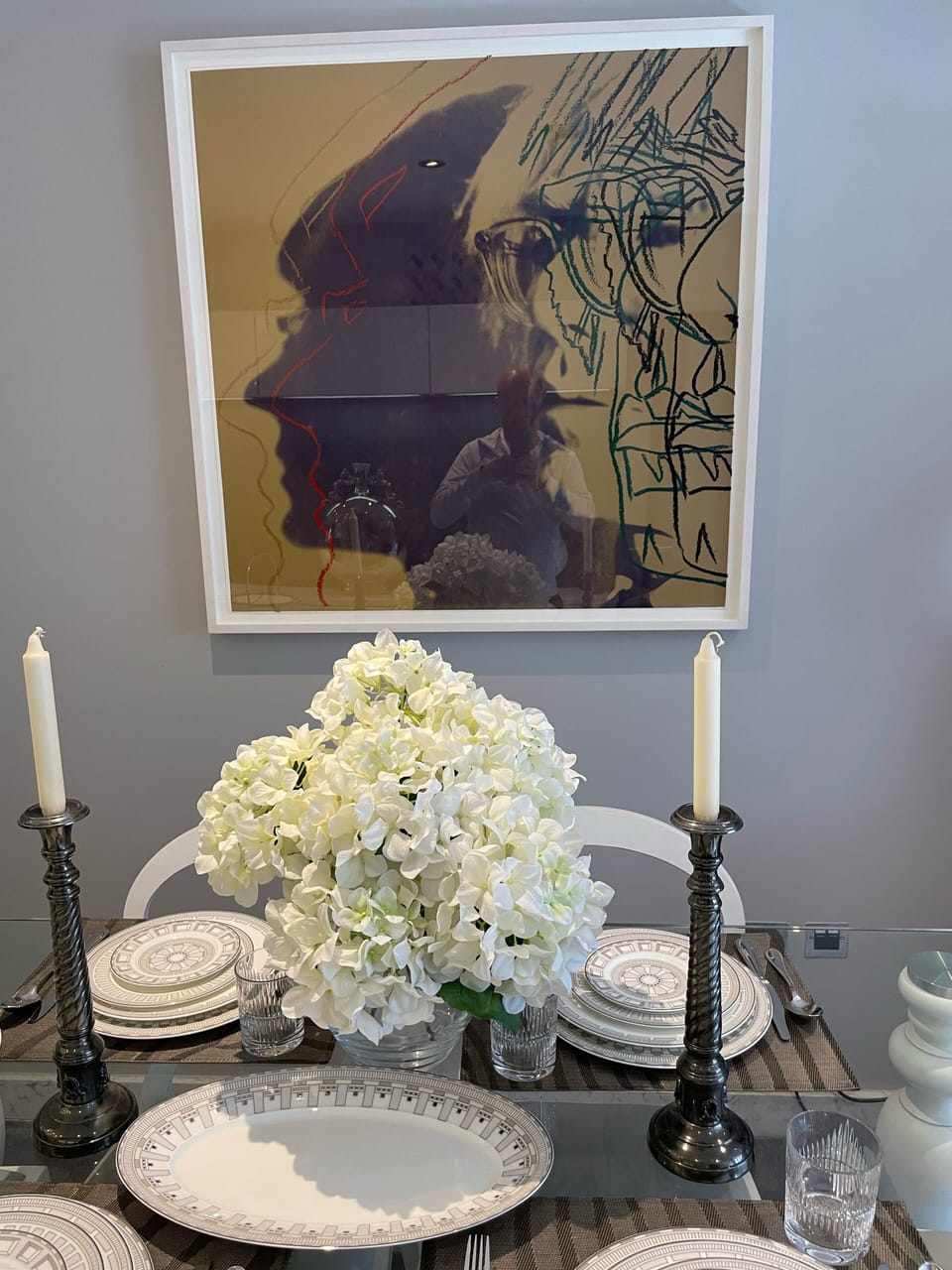 Tastefully decorations with farrow and ball wall paper & paint 
