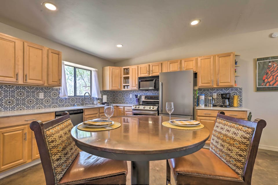 Kitchen | Dining Area