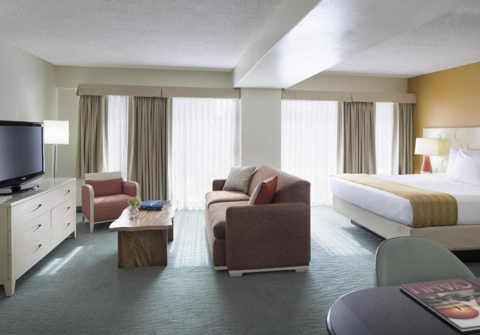 Comfortable Unit with King size bed
