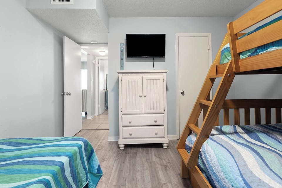 Second Bedroom - TV
