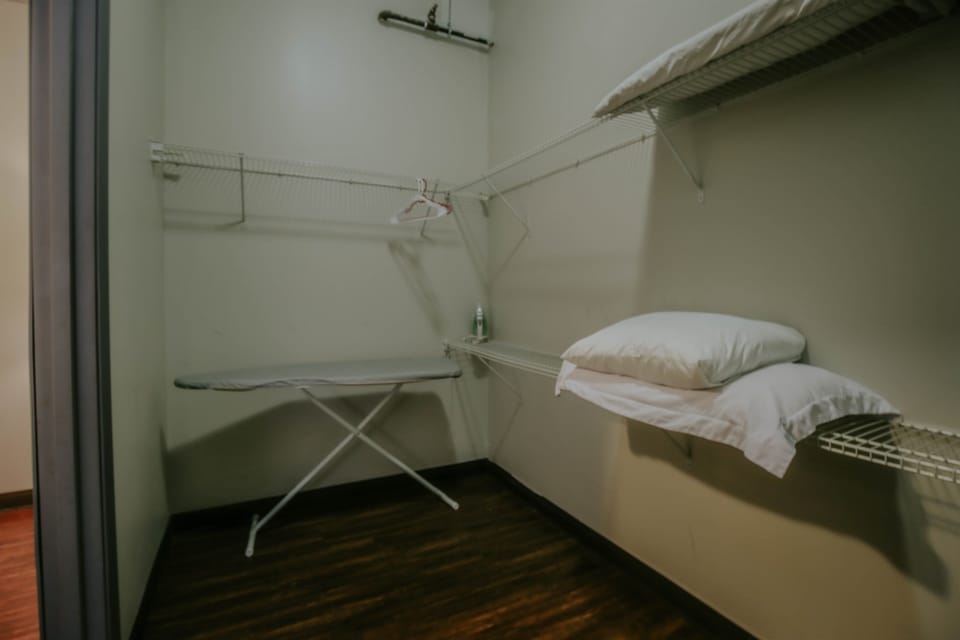 Closet 2