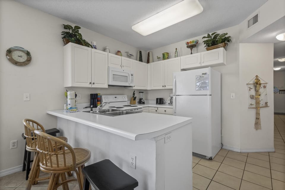 CB504 Kitchen Area