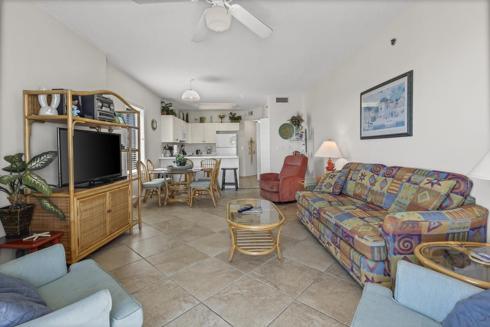 CB504 Living Area