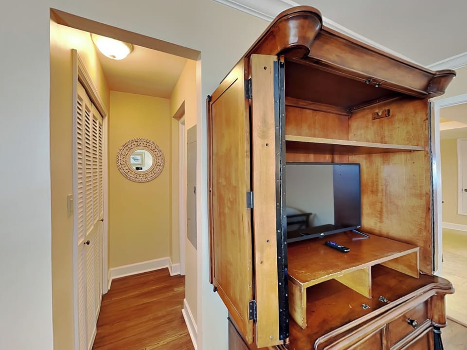 Third Bedroom - TV and Shared Bathroom