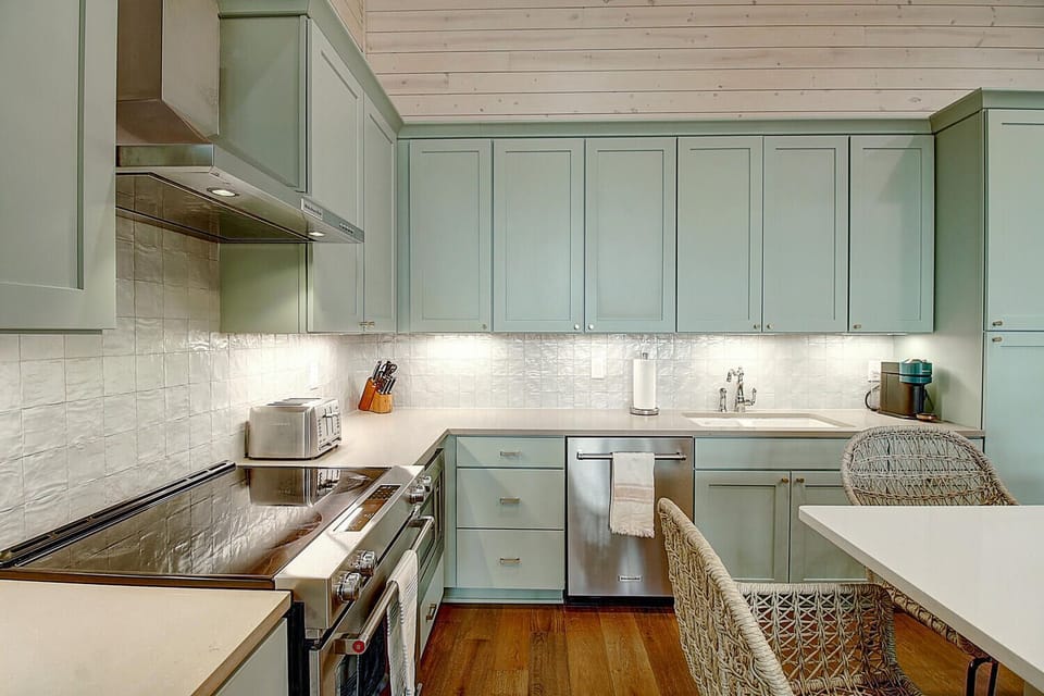 Kitchen, 1st Floor
