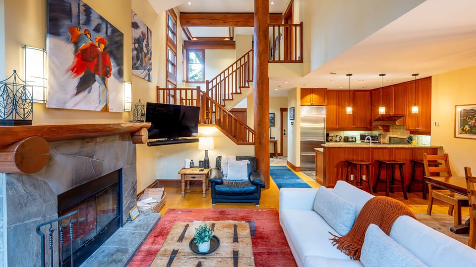 Main Floor - Living room