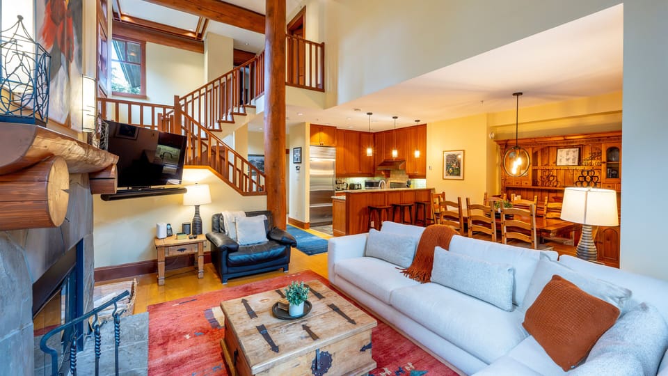 Main Floor - Living room