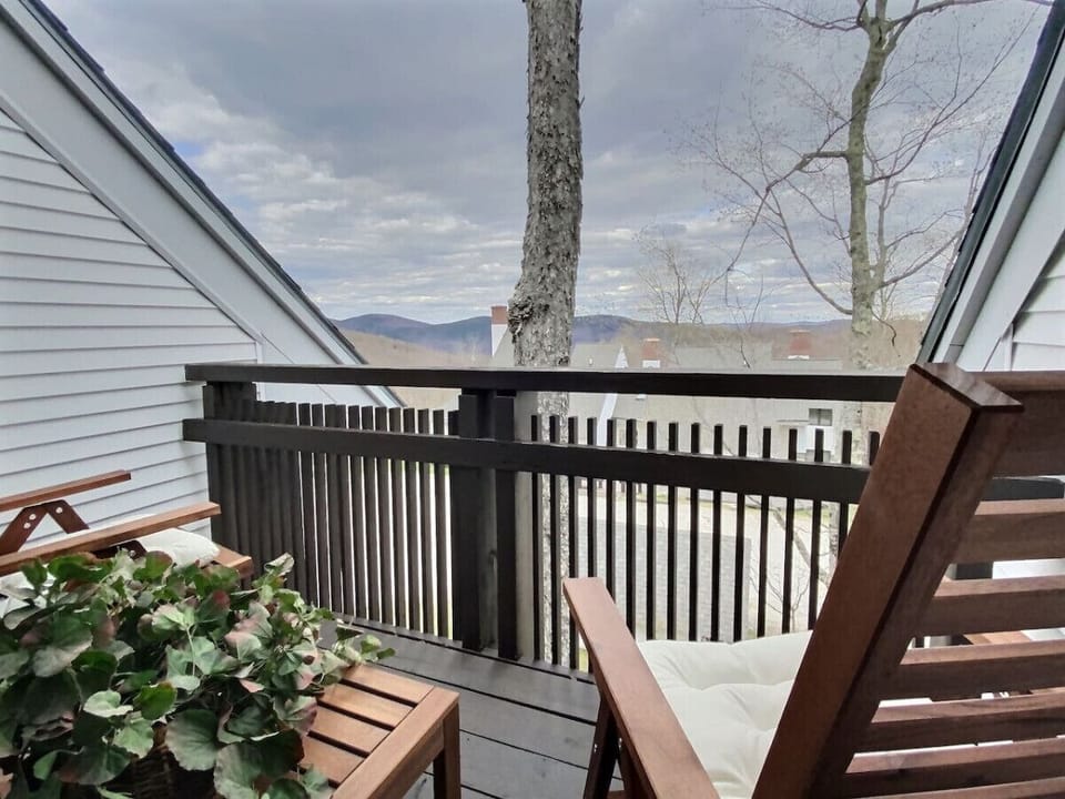Private balcony overlooking the Killington mountains.