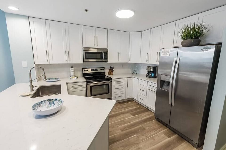 fully stocked kitchen