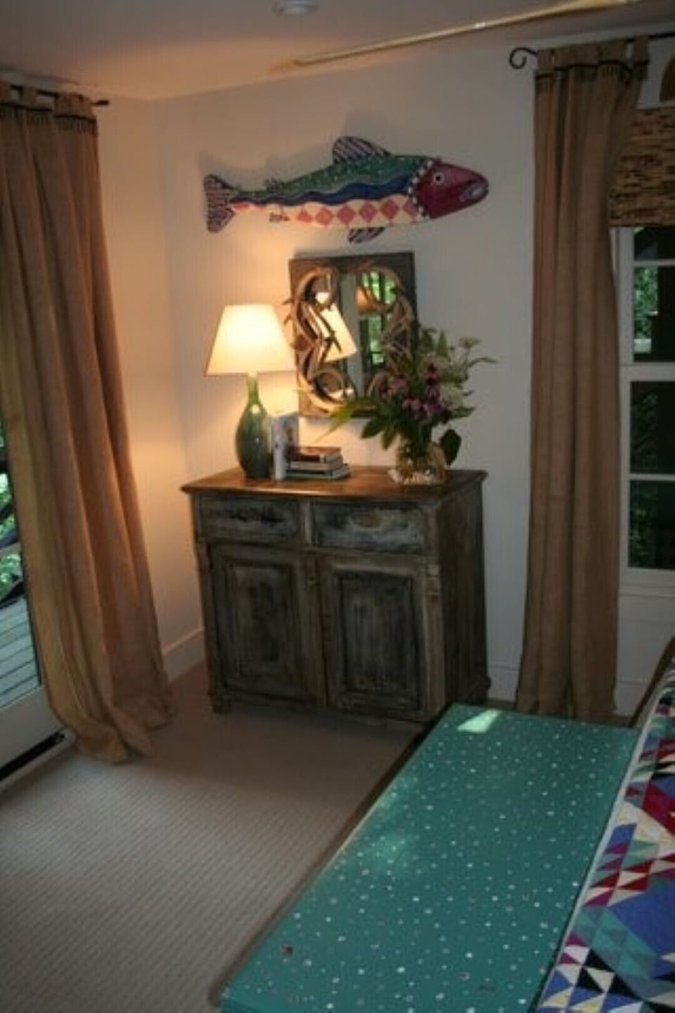 Lakefront  "Fish Out of Water" --King bedroom