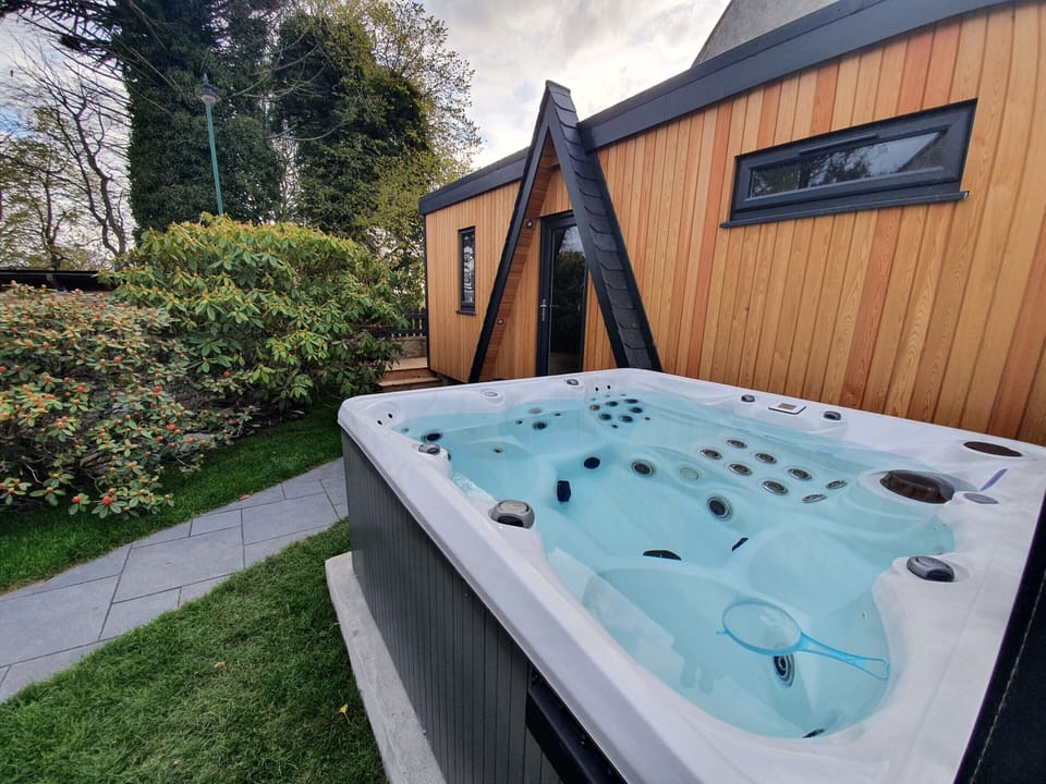 Hot tub