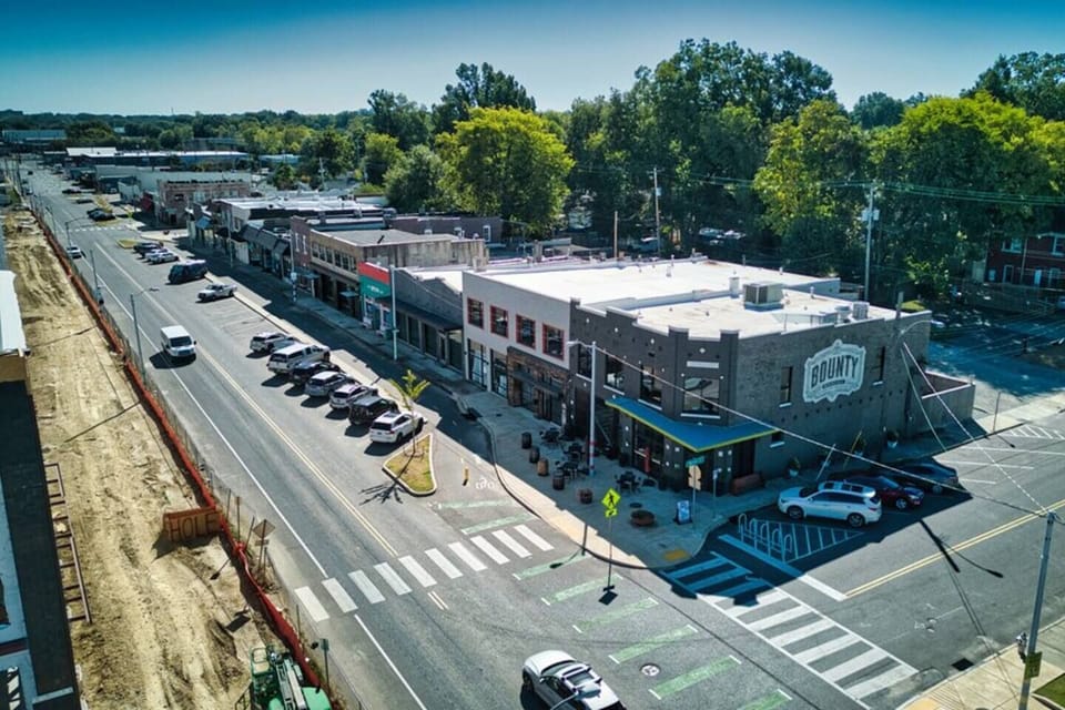 Explore the vibrant Broad Avenue Arts District, filled with colorful murals, unique galleries, and trendy cafes.