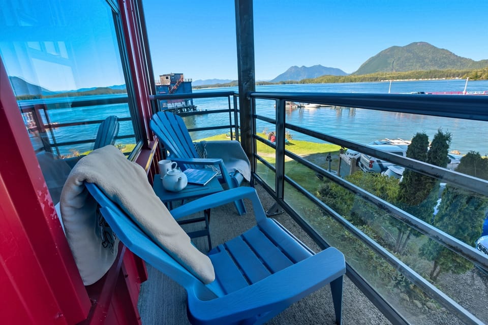 Hang 10 Vista Views!