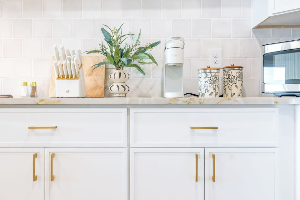 Full sized kitchen