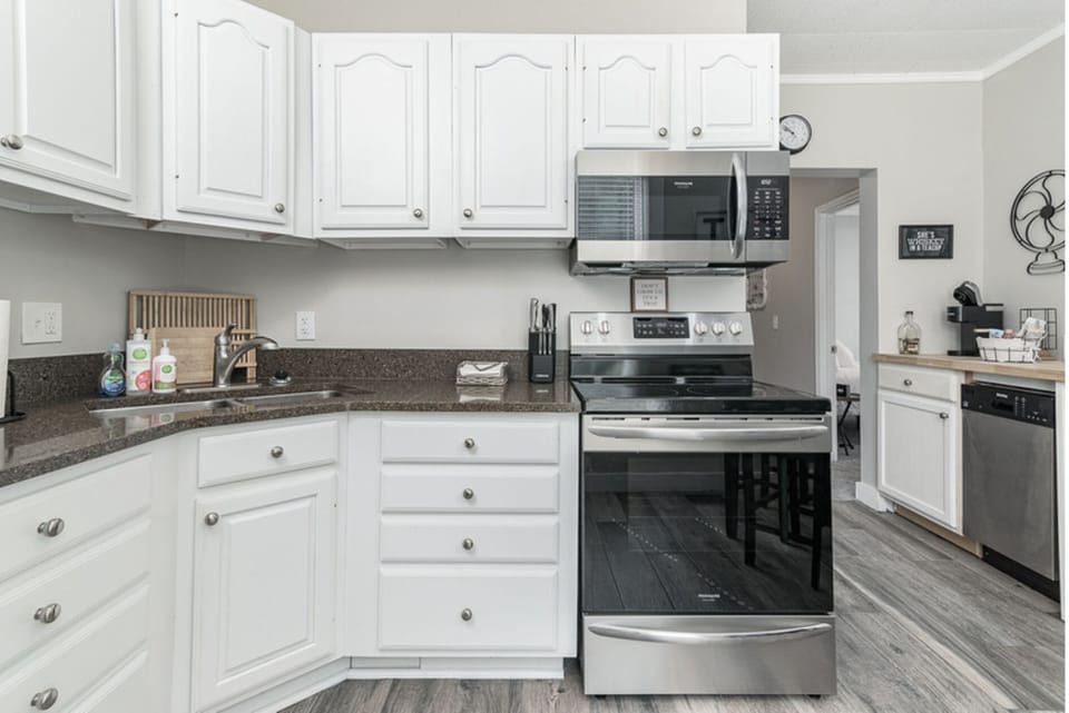 Kitchen and Eating Area