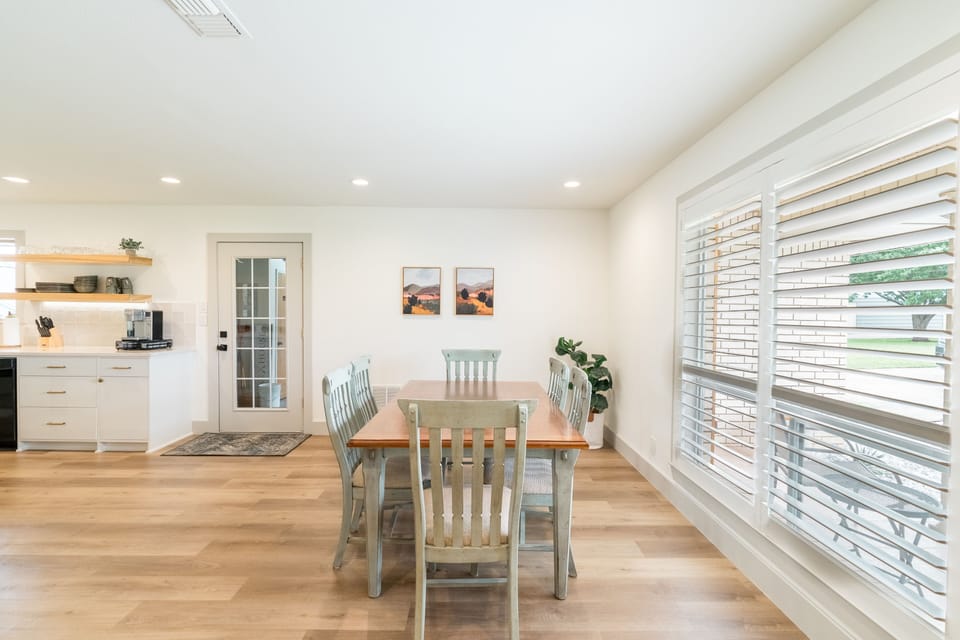 Dining area with expanding table