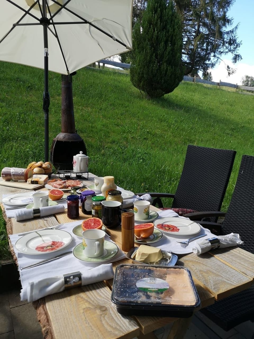 Outdoor dining
