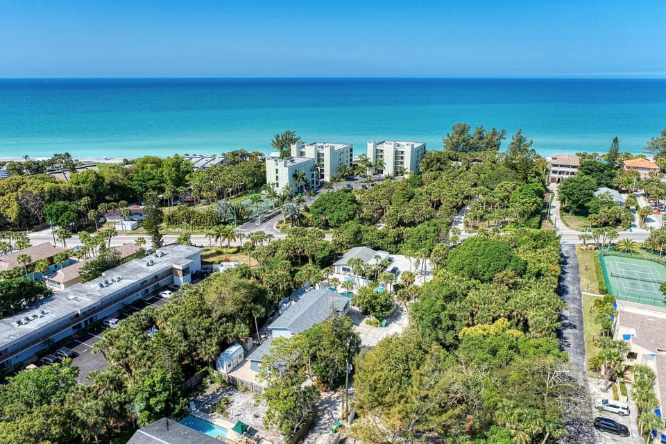 The beach is so close! We are between Lemon Bay and the Gulf.