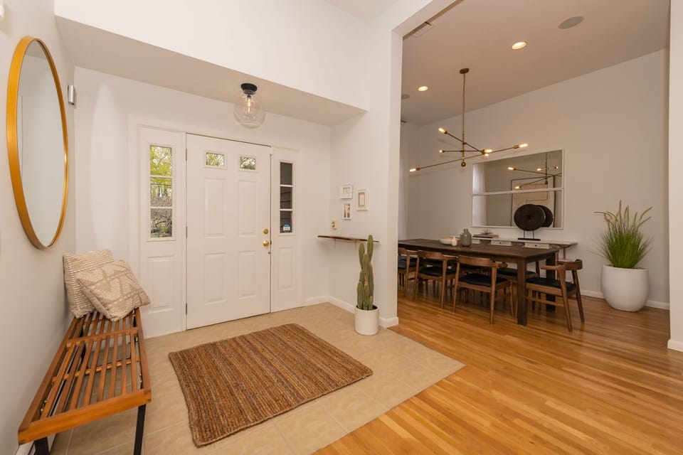 Entry / Dining Room
