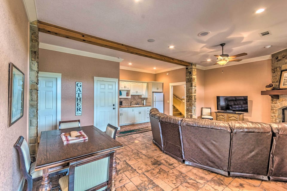 Downstairs Living Room | Cable/Satellite TV