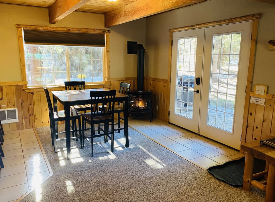 Dining/Front entrance