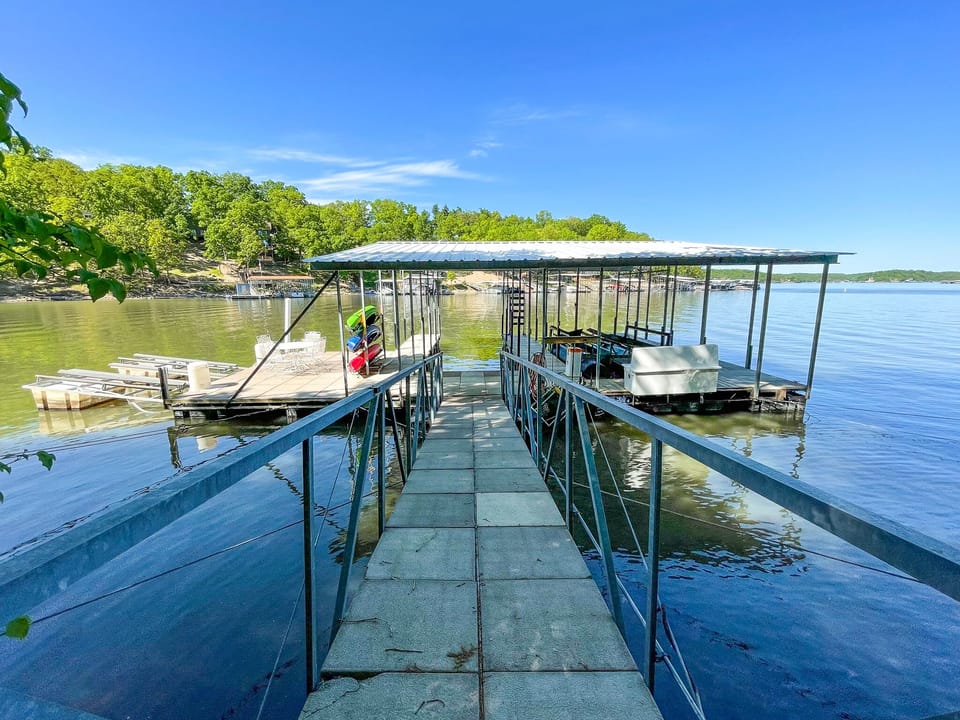 LAKEOZARKVACATION.COM