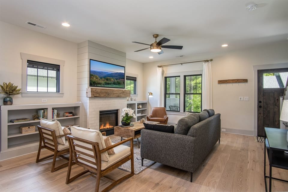 Living Room with Gas Fireplace