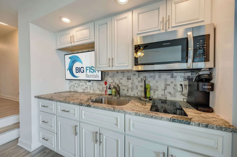 Equipped Kitchen for Your Stay
