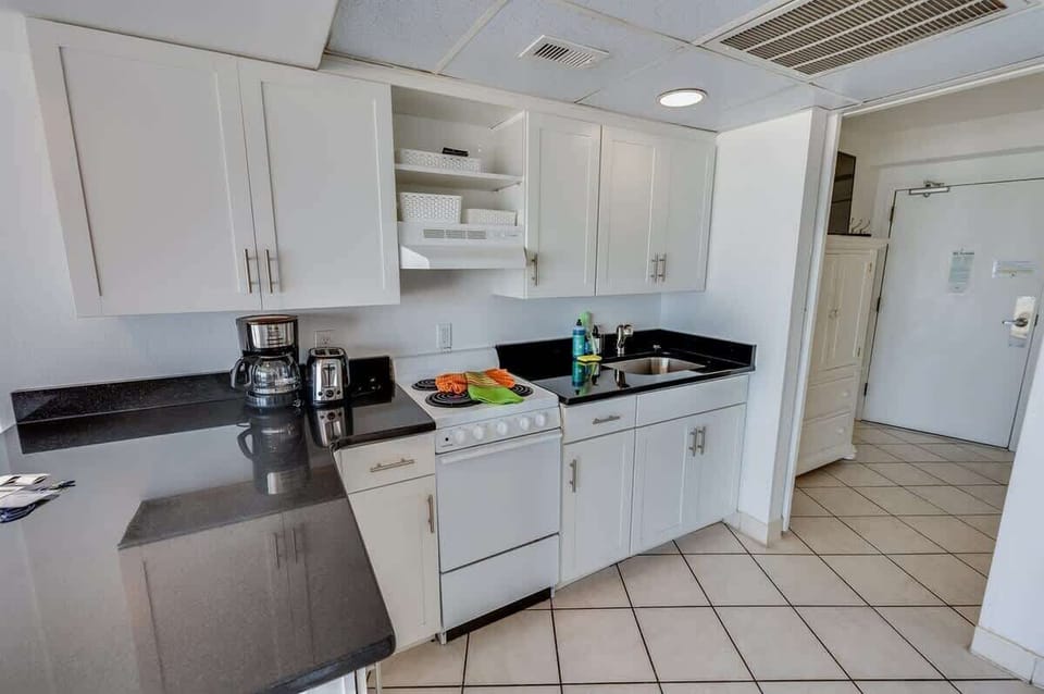 Large Kitchen Area