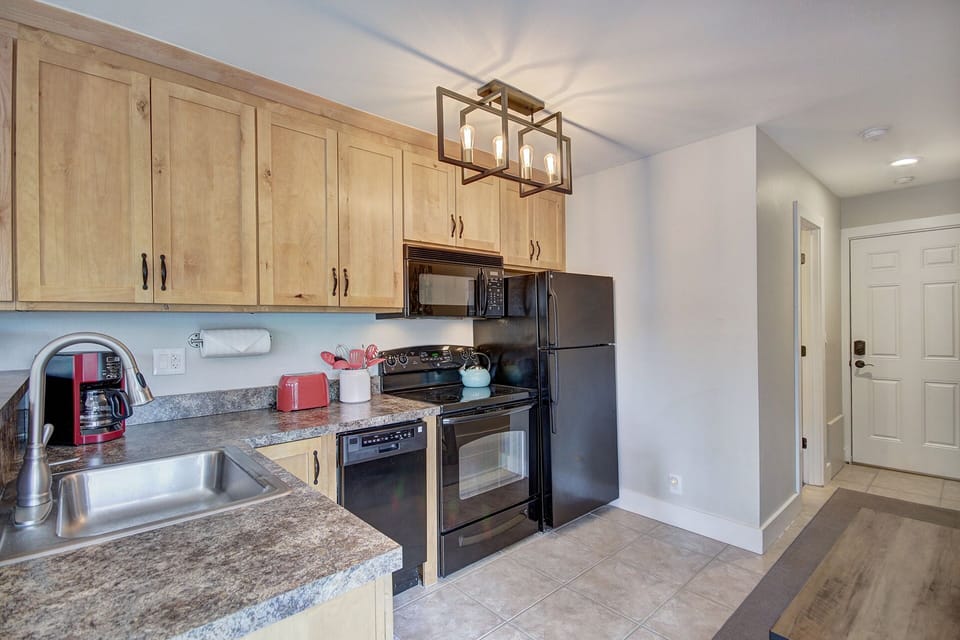 Full Kitchen