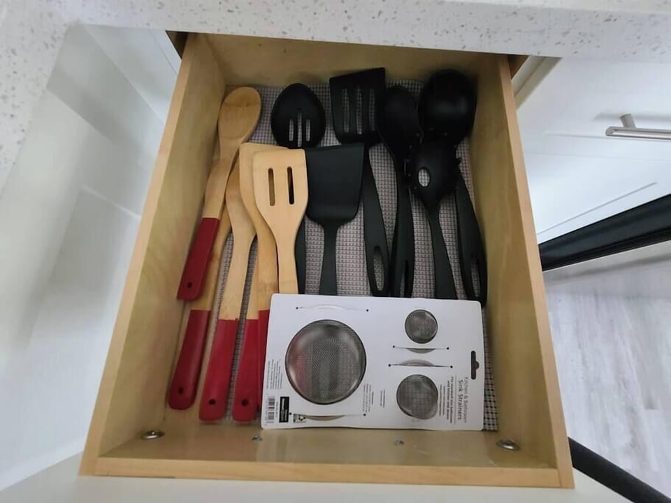 Cooking utensils 