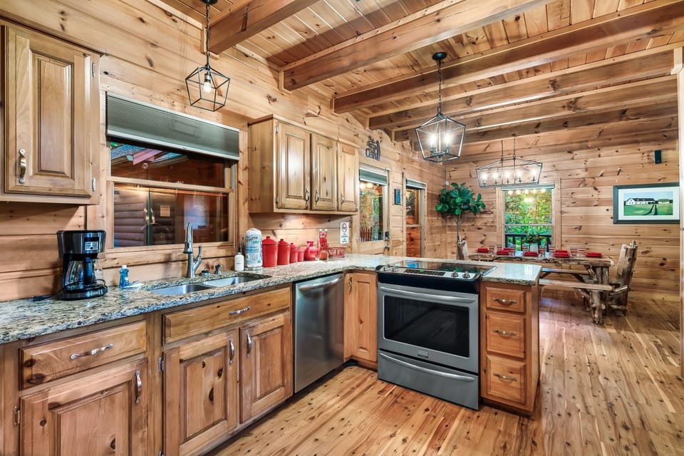 Fully equipped kitchen for meals at the cabin or space to put your takeout leftovers!