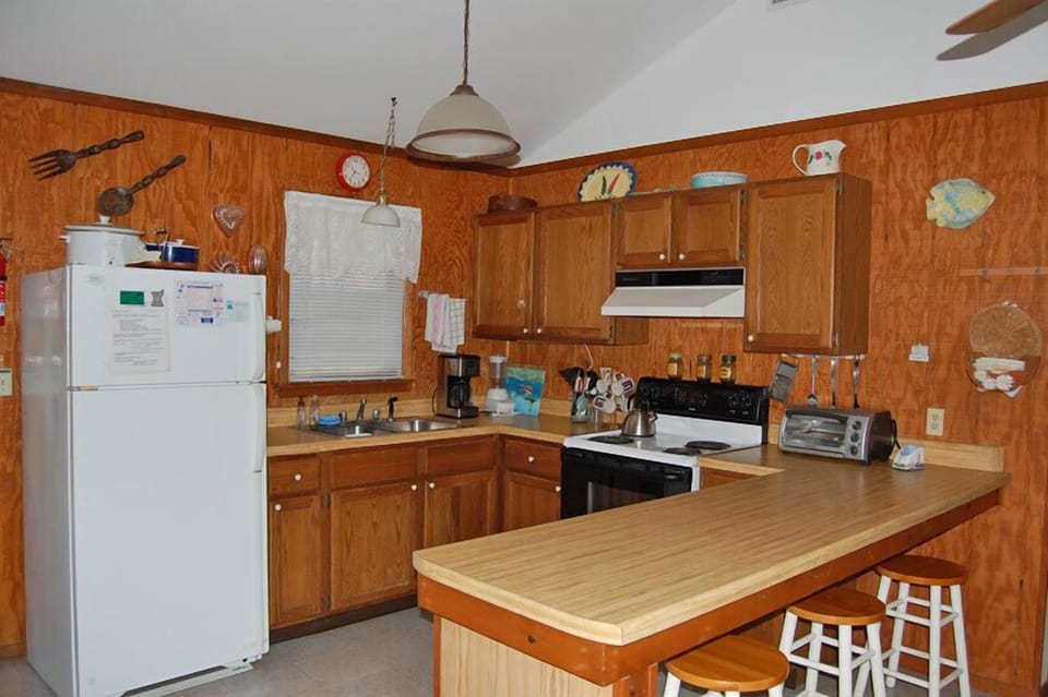 Fully equipped kitchen