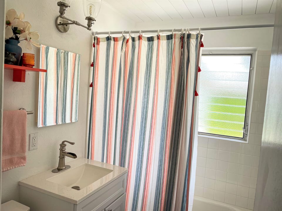 Bathroom | Features Full Shower & Tub