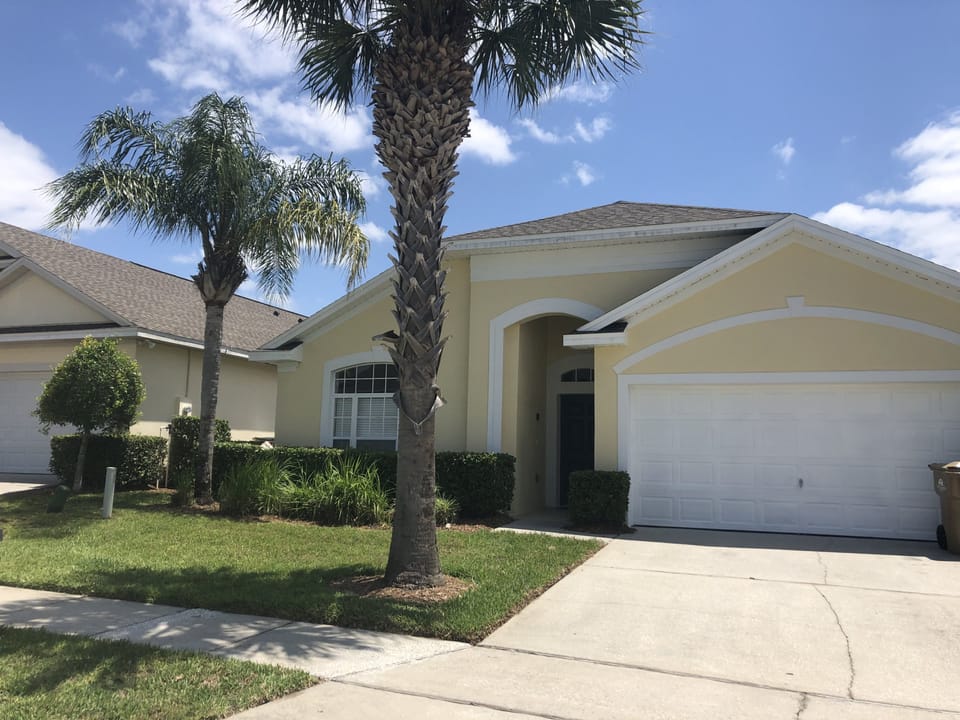 South East Facing spacious home