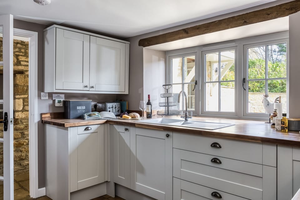 The sunny kitchen