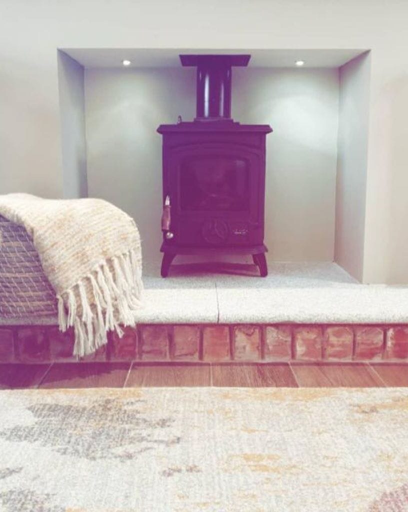 Living Room / Lounge
