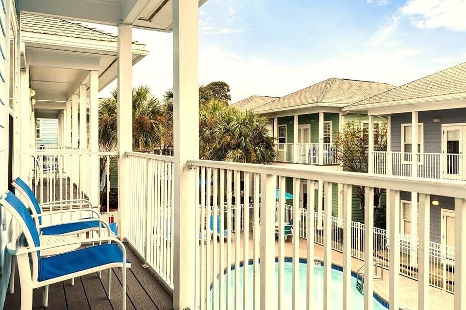 Balcony • Resort View
