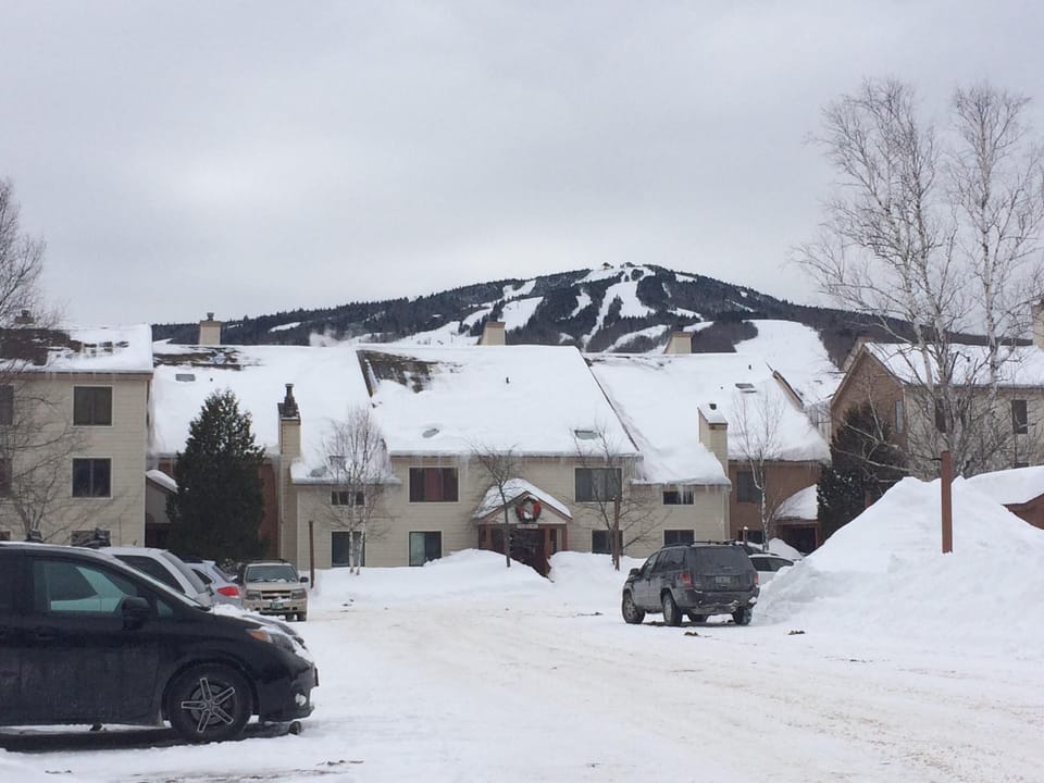 Snow Mountain Village proximity to Mount Snow